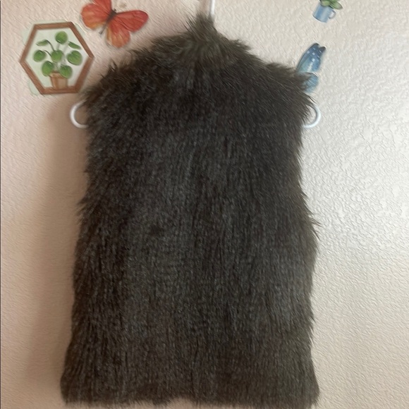 Faux Fur Vest in Dark Brown - Picture 5 of 7